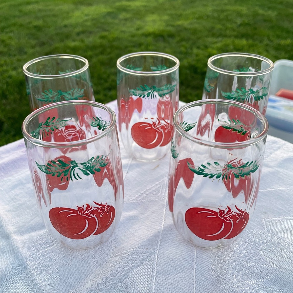 Vintage Tomato juice glasses set